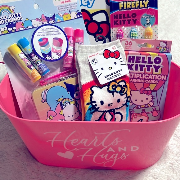 Hello Kitty Bundle - Picture 4 of 12